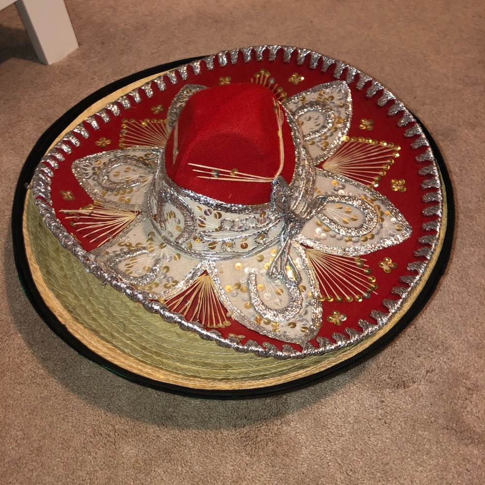 Three Sombreros - Picture 1 of 8